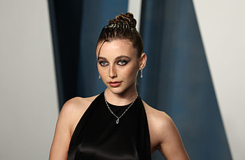 Emma Chamberlain, Tattoos, Oscars, Fans' reaction HD wallpaper