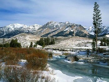 Boulder Mountain, Colorado, river, cold, mountain, boulder, snow, trees, nature, colorado, wonter, sky, water HD wallpaper