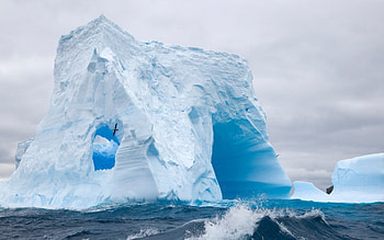 Frozen paradise, Pristine wilderness, Nature's sculpture, Captivating beauty HD wallpaper
