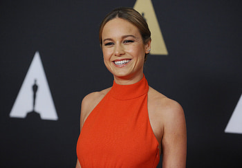 Brie Larson, Celebrity, Actress, American, Brown Eyes, Brunette, Smile HD wallpaper