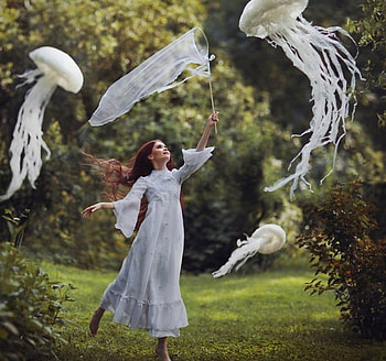 Playing Time, happy, girl, playing, graphy HD wallpaper