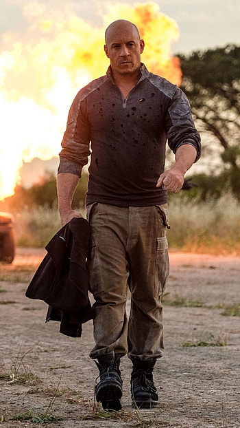 Vin Diesel, Bloodshot, Mobile , Action HD phone wallpaper