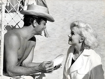 Tony Curtis and Marilyn Monroe, Some Like It Hot HD wallpaper