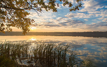 Lake in Russia, clouds, calm, Russia, lake HD wallpaper