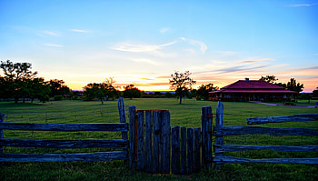 Serene Ranch at Sunset - Ultra, ranch, nature, landscape, rural HD wallpaper