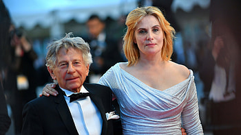 Emmanuelle Seigner, Rejects academy invitation, Artistic independence, Uncompromising spirit HD wallpaper