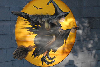Witch flying on her broom, moon, witch, black, skies, yellow, broom, fly HD wallpaper