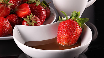 Chocolate-dipped strawberry, Sweet syrup, Tempting dessert HD wallpaper