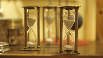 Bunch of hourglasses, Flow glass HD wallpaper