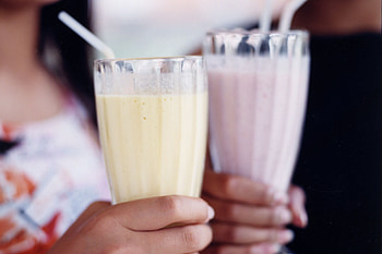 Vietnamese milkshake, Unique flavors, Creamy delight, Exquisite taste HD wallpaper