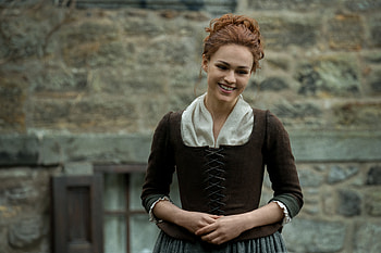 Ultra of Sophie Skelton in Outlander, TV Show, Outlander HD wallpaper