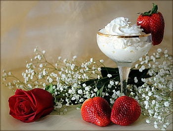still life, graphy, strawberries, beautiful, romance, cup, nice, elegant, rose, flower, cool, fruit, , harmony, cream HD wallpaper