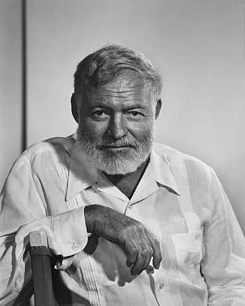 Yousuf Karsh, Ernest Hemingway, Hemingway's portrait, Famous grapher HD phone wallpaper