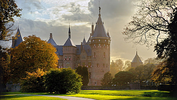 kasteel de haar castle in holland, mist, grass trees, castle, towers HD wallpaper