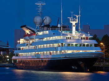 Luxury Ship., Cabins, Ship, Flag, Lights HD wallpaper