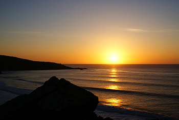 Nature, Sunset, Sun, Rock, Silhouette, Rays, Beams HD wallpaper
