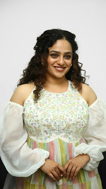 Nithya Menon HD phone wallpaper