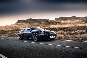 Aston Martin DB11 AMR 2018, aston-martin-db11, aston-martin, cars, 2018-cars HD wallpaper