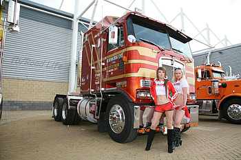 Kenworth K100, Girls and Trucks HD wallpaper