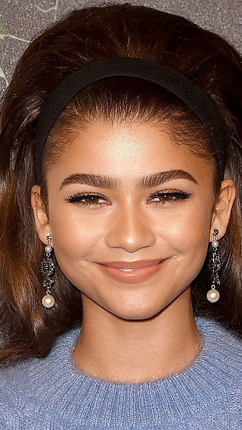 Zendaya Coleman, Zendaya Coleman Beautiful Heroine HD phone wallpaper