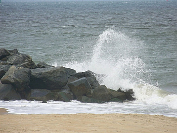Crahing waves, waves, beaches HD wallpaper