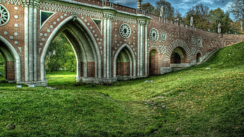 wonderful bridge in tsaritsyno park in moscow r, bridge, grass, arches, r HD wallpaper