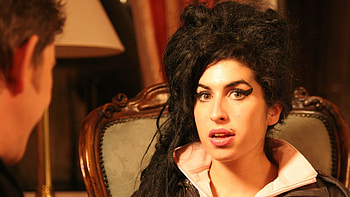 Amy Winehouse, Full , Crystal clear HD wallpaper