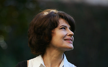 Fanny Ardant, Iconic actress, Timeless beauty, Captivating presence HD wallpaper