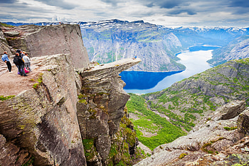 Trolltunga travel guide, Must-see attractions, Nearby wonders, Immersive Trolltunga journey HD wallpaper