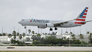 American Airlines, Carrier sale HD wallpaper