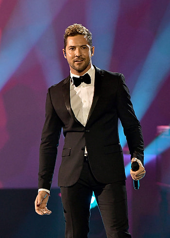 David Bisbal, New album, Collaborations, CNN video HD phone wallpaper