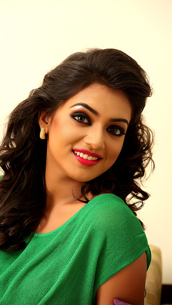 Nazariya Nizam, mallu actress, beautiful, cute HD phone wallpaper