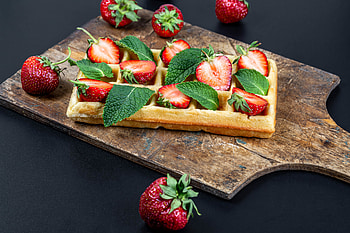 Fruits, Food, Strawberry, Waffles, Berries, Vienna Waffles, Viennese Waffles HD wallpaper