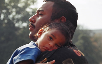 On Dad's Shoulder, son, father, little boy, dad HD wallpaper