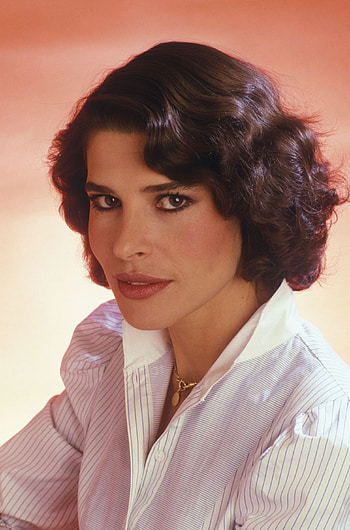 Fanny Ardant, Instant vintage, Effortless elegance, Timeless beauty HD phone wallpaper