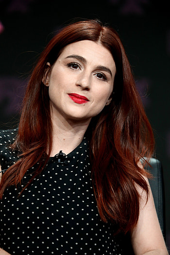 Aya Cash, Joan Simon, Celebrity fashion, Hair color HD phone wallpaper