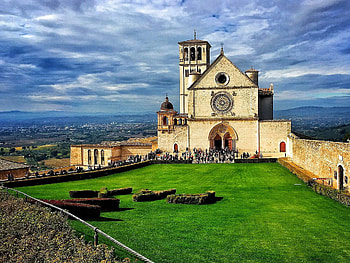 Assisi Chiesa del Carmine, Umbria HD wallpaper