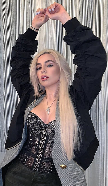 Ava Max, Camisole, Celebrity, hoot, Black, Girl, Blonde HD phone wallpaper