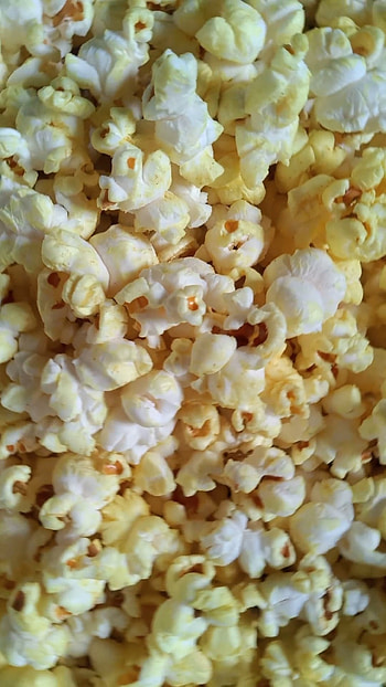 Close-up popcorn video, Stock footage, Popcorn popping, Visual treat HD phone wallpaper