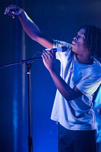 Daniel Caesar, Aesthetic inspiration, Artistic visuals, Creative expressions HD phone wallpaper