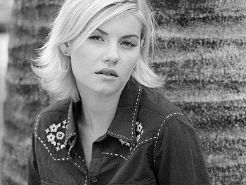 Elisha-Cuthbert, amit, omdave, matu, hrdave HD wallpaper