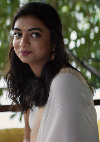 Nazariya Nizam, lip, eyebrow HD phone wallpaper