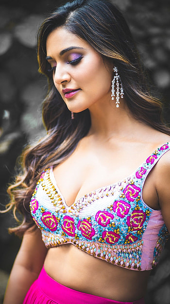 Mukti mohan, host HD phone wallpaper
