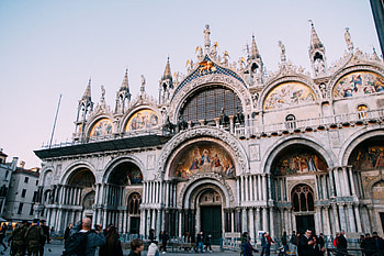 St. Mark's Basilica, Venice destination, Piazza San Marco, Italian city HD wallpaper