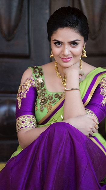 Sreemukhi, telugu actress, saree beauty HD phone wallpaper