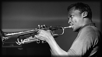 Trumpet player, Grey scale graphy, Artistic expression, Musical passion HD wallpaper