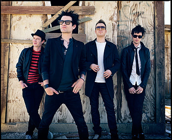 SUM 41, cone mccaslin, steve jocz, tom thacker, alyssablumefeld, deryck whibley HD wallpaper