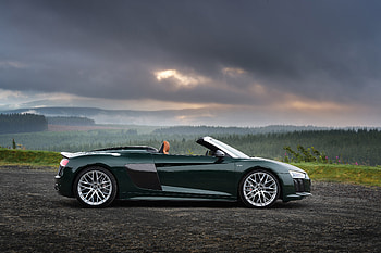 Audi R8 Spyder V10 Plus Side View 2017, audi-r8-spyder-v10-plus, audi-r8, audi, 2017-cars, cars HD wallpaper