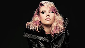 Scarlett Johansson HD wallpaper
