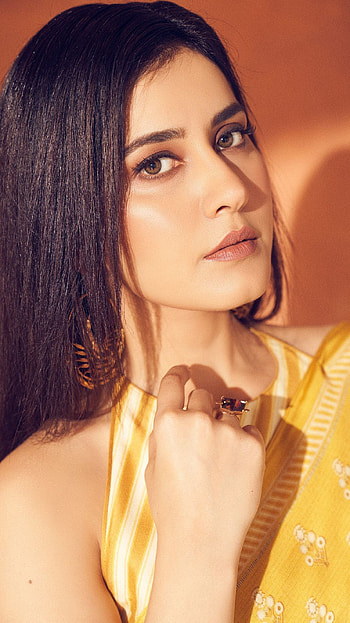 Raasi khanna, telugu actress, model, saree beauty HD phone wallpaper